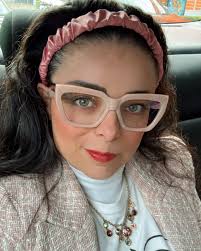 Violeta Isfel (@violetaisfel) • Instagram photos and videos