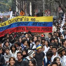 La falta de transporte público afecta a todo el país por la adhesión de los gremios al paro nacional. Podcast Paro Nacional By Angie Blum