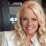 Deborah Maddocks's Instagram, Twitter & Facebook