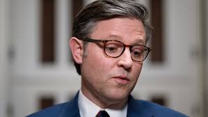 CNN anchor Bernard Shaw dead at 82