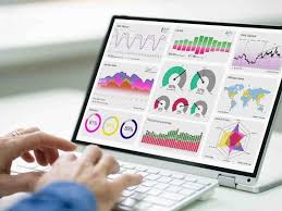 Có nên học Thương mại điện tử không? Cơ hội & Thách thức