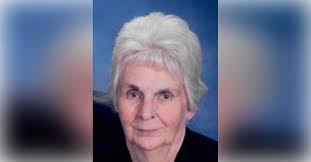 Elizabeth Seese's Instagram, Twitter & Facebook