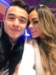 Karen Aispuro (@karen_aispuro)