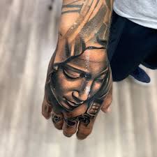 Instagram @sneakygee13tattoos there are many styles of tattooing, and this one reminds us of the grey wash tattoo that creates contrast and density with diluted black inks.in body art, washing refers to the act of diluting the pigment to get a lighter shade—and even a 3d effect. 30 Iconic Virgin Mary Tattoos December 2020