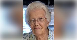 Diane Hummel's Instagram, Twitter & Facebook