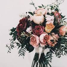 20 Stunning Fall Wedding Flowers And Bouquets For 2022 Brides Fall Wedding Flowers Fall Wedding Ceremony Flowers Fall Wedding Ceremony