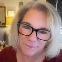 Tracy Majewski's Instagram, Twitter & Facebook