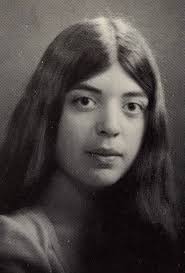 Who are the friends attending the reunion?