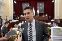 Nincs rendszeres vevői elégedettség vizsgálat. Demeter Marta Megzavarodott Gyongytyuk A Cso Es A Lyuk Horvath K Jozsef