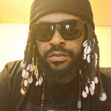 Stephanie Vaquer or Samantha Irvin