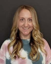 🌟 Trend Alert: Embracing the Past with a Modern Twist! 🌟 Remember those  early 2000s days when dark hair peeked out from beneath blonde locks? Well,  it's making a fierce comeback, and our Master ...