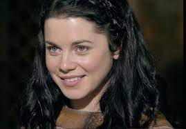 Jessica Grace Smith as Diona - Spartacus: Gods of the Arena | Jessica grace,  Female images, Most beautiful people