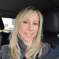 Kim Vancleef's Instagram, Twitter & Facebook