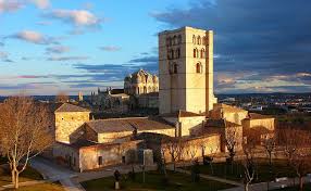 La Belleza Perece En La Vida Pero Es Inmortal En El Arte Leonardodavinci Catedraldezamora Romanicozamora Www Romanicoza Catedral Zamora Turismo Cultural