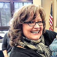 Denise Rust's Instagram, Twitter & Facebook