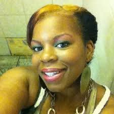 Ursula Robertson's Instagram, Twitter & Facebook