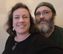 Amanda Paradis's Instagram, Twitter & Facebook