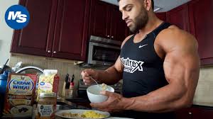 6 quick and healthy indian breakfast options for the entire week.breakfast is the most important meal of the day. What Bodybuilders Eat For Breakfast Santi Aragon S 8 Minute Meal Youtube