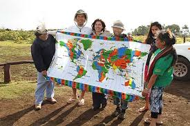 Ver más ideas sobre rapa nui people, rapados, zarigueyas. Visitors And Local Rapanui People With World Time Zone Kanga Easter Island Travel World Time Zones