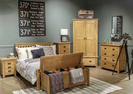 Colours That Go With Oak Furniture The Cotswold Company Blog Oak Bedroom Furniture Oak Bedroom Luxurious Bedrooms