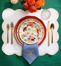 Don't add stress to your dinner plans, and keep the focus on the food, your family and friends, with these super easy table setting ideas. How To Properly Set A Table 10 Common Table Setting Mistakes