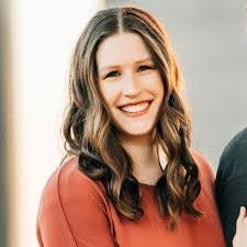 Anna Garner's Instagram, Twitter & Facebook