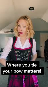 What message are you sending with your apron bow? #dirndl #oktoberfest  #single