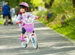 Fahrrad Fahren Lernen Praktische Tipps Die Dem Lehrer Helfen Fahrrad Fahren Fahren Lernen Und Kinder Fahrrad