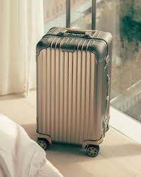 So now i have to ask, what are the steps to open the luggage initially? Rimowa On Twitter Each Piece Of Rimowa Luggage Is Carefully Handcrafted With A Combination Of High End Materials Innovative Components And Attention To Detail Discover More Luggage From The Rimowa Original Collection In