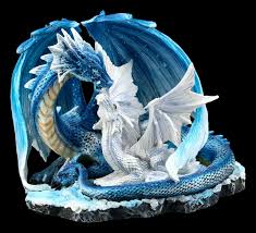 Weitere ideen zu drachen bilder, drachen, bilder. Drachen Figur Mutter Mit Jungem Weiss Blau Www Figuren Shop De