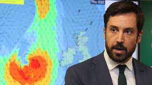 Eoghan Murphy survives confidence motion by three votes