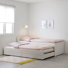 Letto matrimoniale con rete sollevabile e box contenitore. Slakt Struttura Letto Letto Contenitore Bianco 90x200 Cm Ikea It
