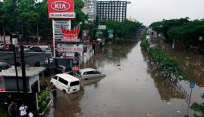 Tepatnya di 3 kecamatan, dayeuhkolot tentu, dengan kesadaran bahwa banjir kali ini dan kali depannya lagi juga kali kali berikutnya lagi. Banjir Bandung Bpbd Jawa Barat Turun Tangan Nasional Tempo Co