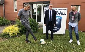 Nous vous informons que le district est fermé à compter du lundi 4 janvier jusqu'à nouvel ordre. District De L Indre De Football Philippe Larigauderie Passe La Main