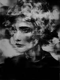 Resultat De Recherche D Images Pour Valerie Belin Lady Round Brush Woman Painting Artwork Photography Exhibition