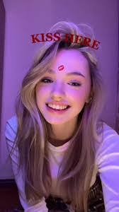 Cassandra Malik's Instagram, Twitter & Facebook