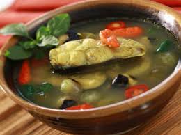Siomai dibuat berbentuk silinder, dan di atasnya diberi hiasan seperti telur kepiting, parutan wortel, atau kacang polong. Resep Nasi Blog Keluarga Laman 2