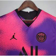 O atacante tem contrato com a equipe francesa até 2022 e é alvo de interesse do Camisa Paris Saint Germain Torcedor Natraveatacado