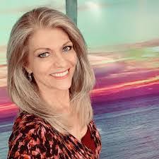 Donna Batts's Instagram, Twitter & Facebook