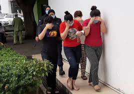 12) certiorari memohon di mahkamah tinggi untuk mengetepikan keputusan yang dibuat oleh mahkamah rendah. Parti Liar 20 Individu Dituduh Di Mahkamah Borneo Today