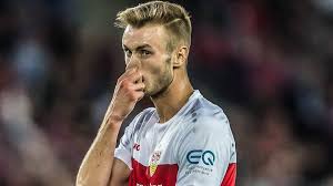 Sasa kalajdzic trifft gegen frankfurt in der bundesliga bundesliga sasa kalajdzic, vfb stuttgart 1.bundesliga. Acht Monate Pause Stuttgart Neuling Kalajdzic Erleidet Horror Verletzung Sportbuzzer De