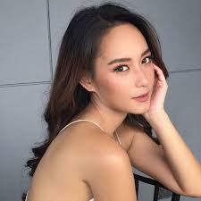 Nam diễn viên trẻ film thanapat xác nhận sẽ tái hợp cùng chị đẹp bee namthip trong bộ phim truyền hình remake hàn quốc tôi. Bee Namthip Diá»…n Vien Thai Lan