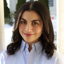 On May 14th, 2022, I graduated from Emmanuel College with a B.S. in Biology  conc. in Neuroscience, and I also recieved my French certificate. I would  like to thank my family, friends,