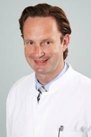 Professor Dr. <b>Rolf von</b> Knobloch hat in der Klinik für Urologie eine <b>...</b> - Prof._Dr._Rolf_von_Knobloch__2__01