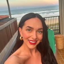 Roma Lee Daly (@romaleedaly)