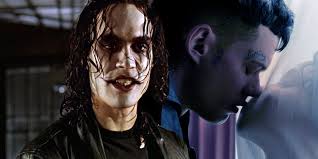 Brandon Lee's The Crow Co-Star Has Strong Reaction To Bill Skarsgård's  Remake Look