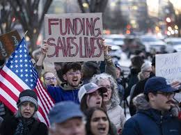 Crash kills sprint racer at Fremont Speedway