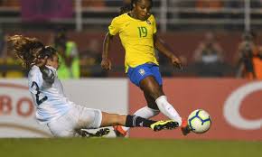 O valor é 325 vezes menor que o montante anual embolsado pelo atacante da seleção argentina e do barcelona lionel messi. Fifa Propoe Licenca Maternidade Obrigatoria Para Jogadoras Nd