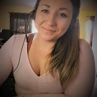 Tamara Belisle's Instagram, Twitter & Facebook