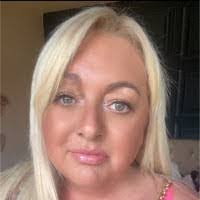 Deborah Toogood's Instagram, Twitter & Facebook